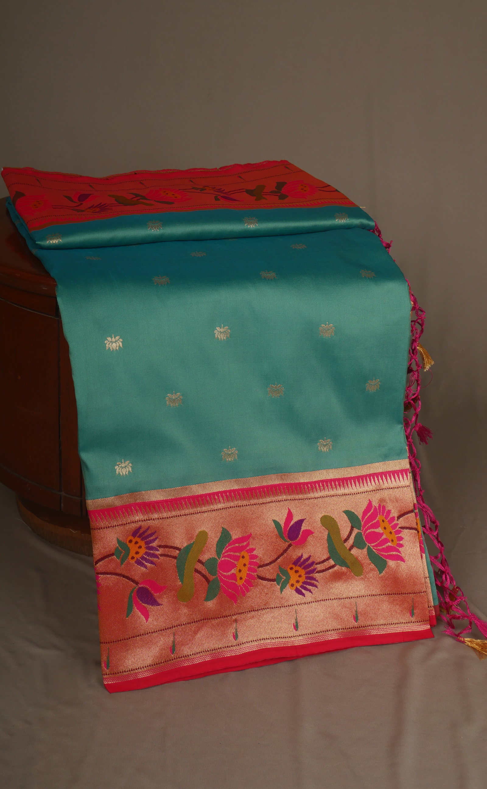 Vegan Silk Paithani With Contrast Border