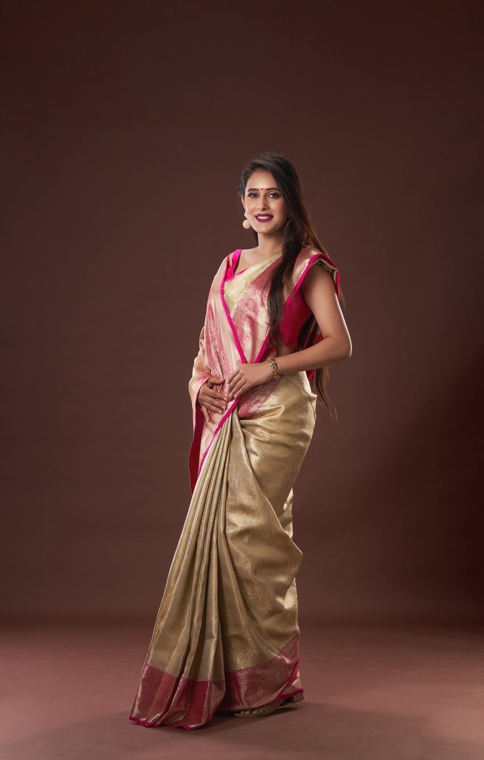 Tissue Kanjivaram In Vegan Silk With Contrast Rani Kadiyal Border