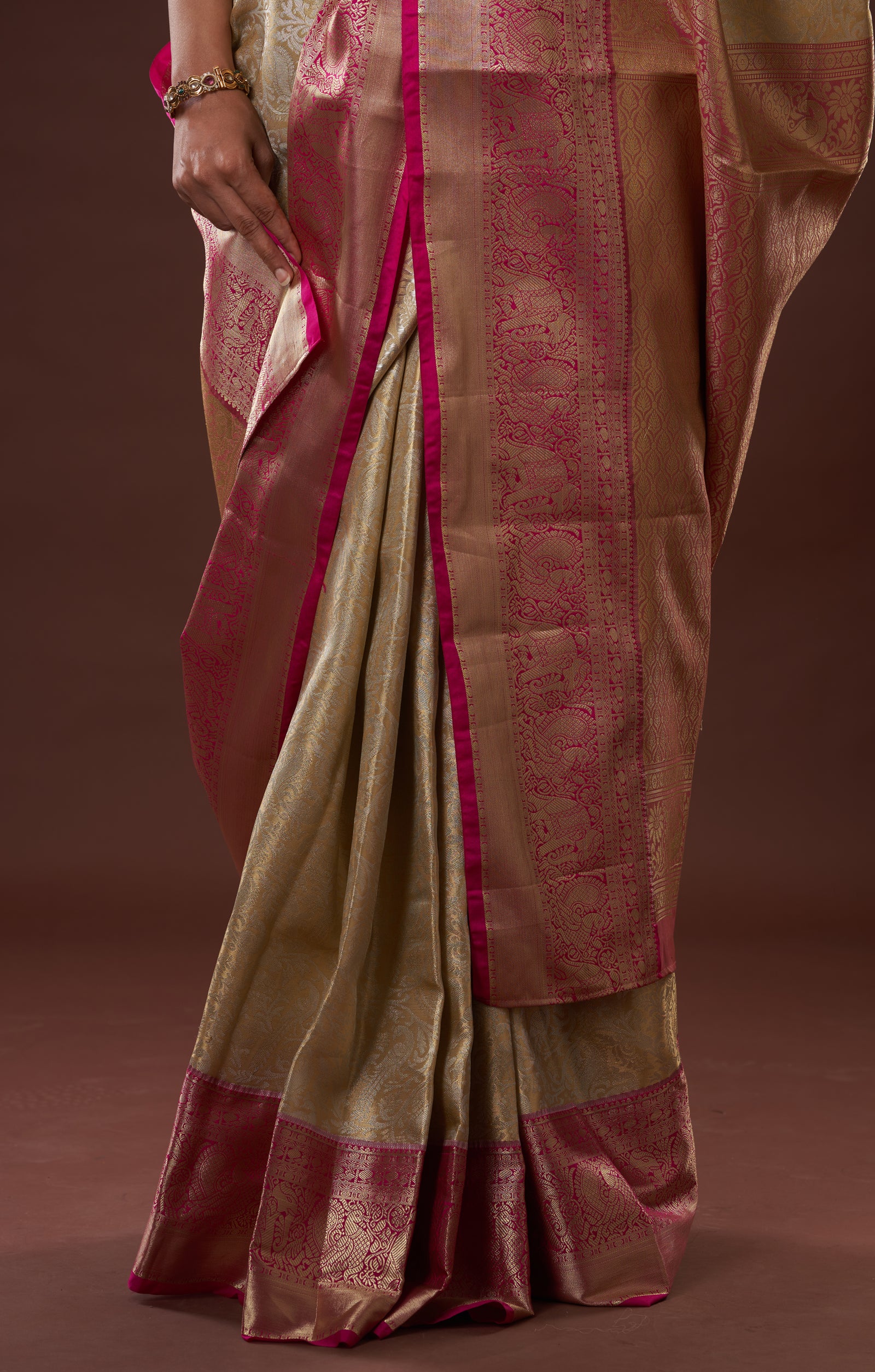 Tissue Kanjivaram In Vegan Silk With Contrast Rani Kadiyal Border