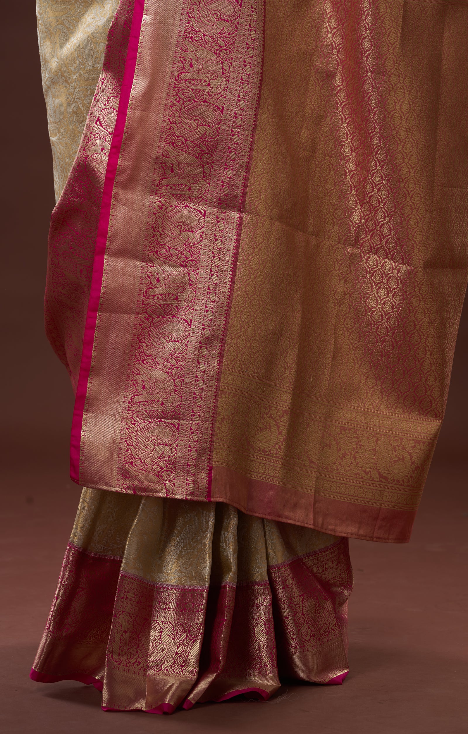 Tissue Kanjivaram In Vegan Silk With Contrast Rani Kadiyal Border