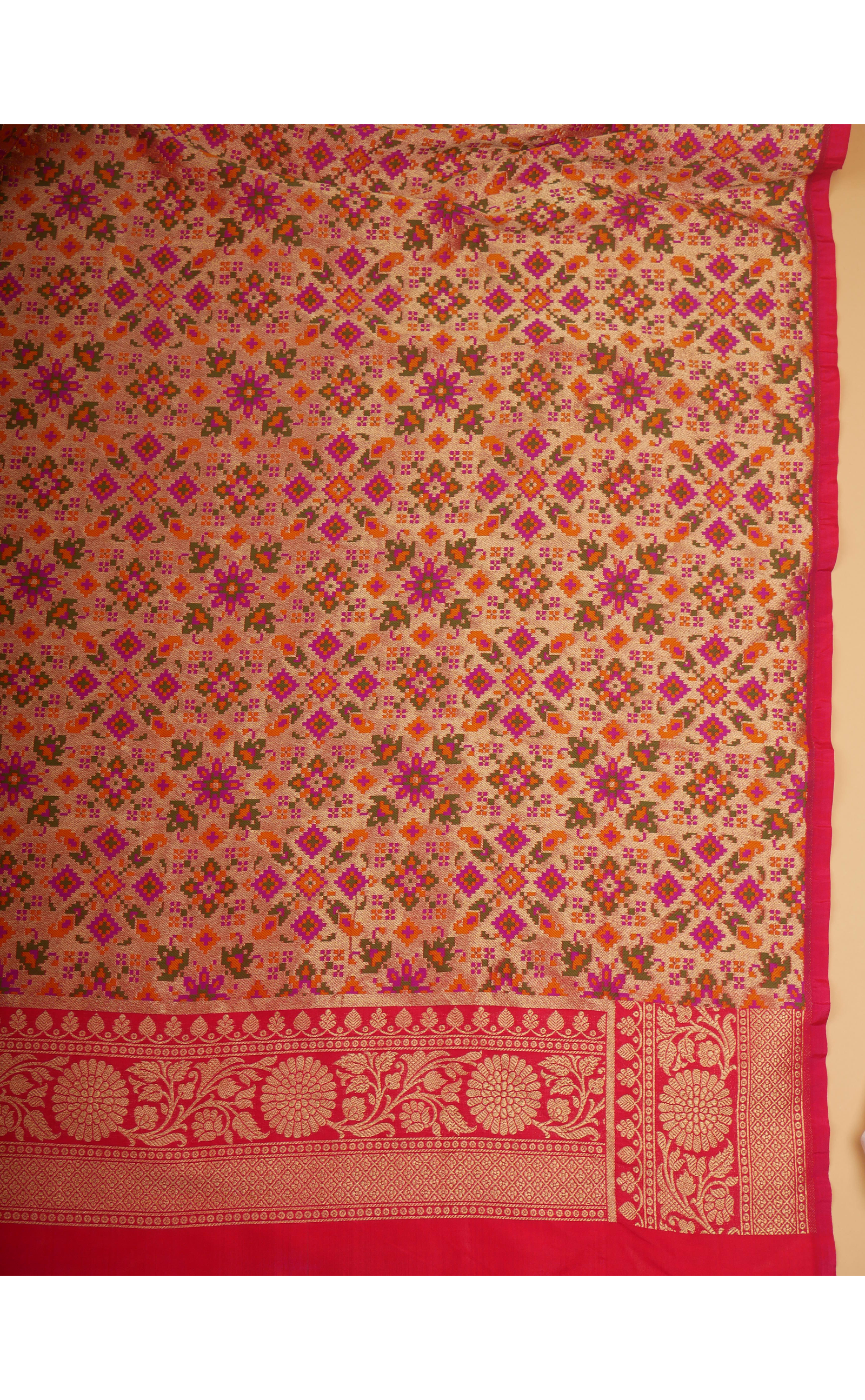 MAGENTA VEGAN SILK BANARASI WITH CONTRAST BORDER